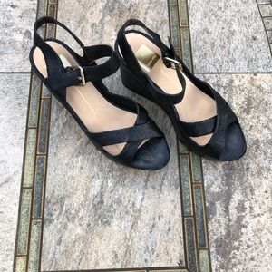Dolce vita 7M black leather wedges